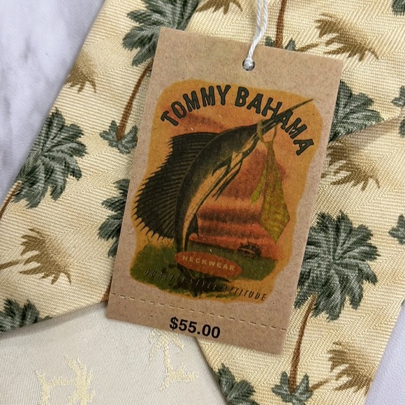 Tommy Bahama Palm Tree Print Silk Neck Tie - Picture 4 of 5